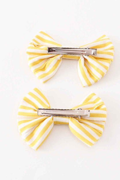 Gold piggie hair bow
