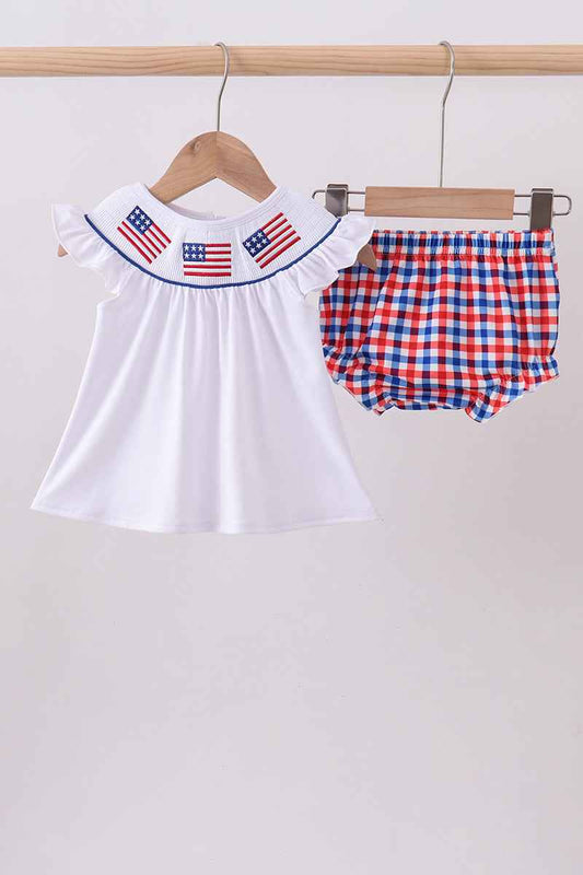 White flag smocked ruffle gingham bloomer set